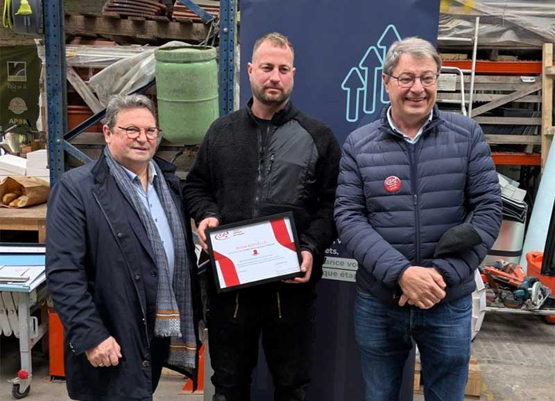 Kervalla Couverture a reçu le titre de 𝗠𝗮𝗶̂𝘁𝗿𝗲 𝗔𝗿𝘁𝗶𝘀𝗮𝗻 𝗰𝗼𝘂𝘃𝗲𝗿𝘁𝘂𝗿𝗲 𝗲𝘁 𝗲́𝘁𝗮𝗻𝗰𝗵𝗲́𝗶𝘁𝗲́